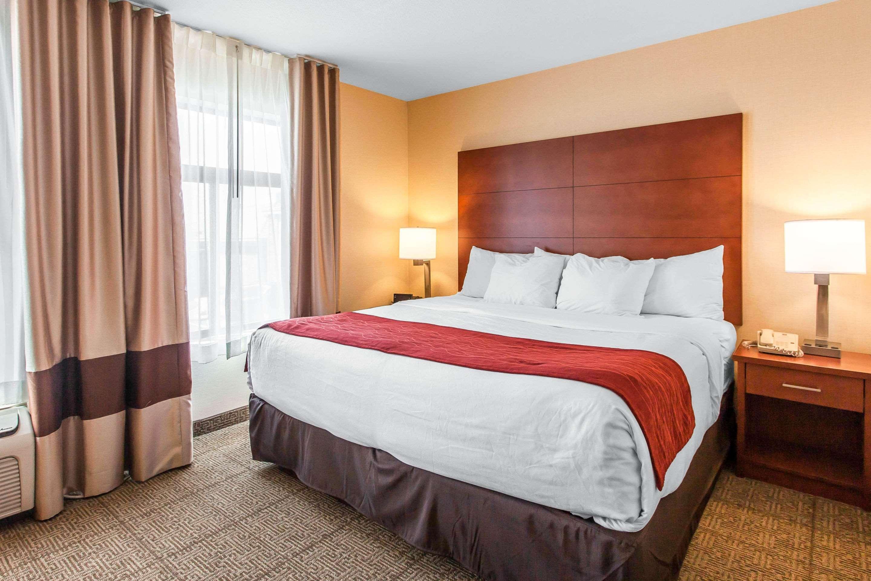Comfort Inn & Suites Near Fallon Naval Air Station Екстер'єр фото
