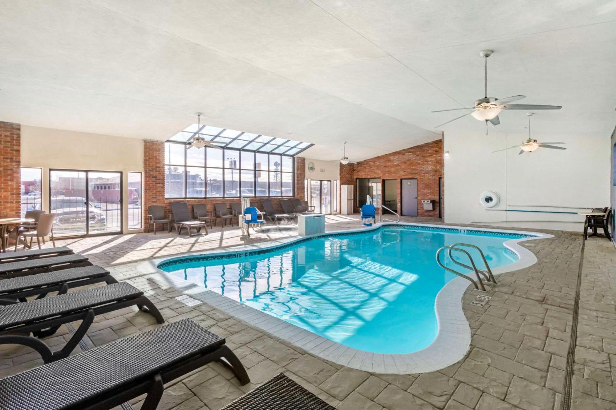 Comfort Inn & Suites Near Fallon Naval Air Station Екстер'єр фото