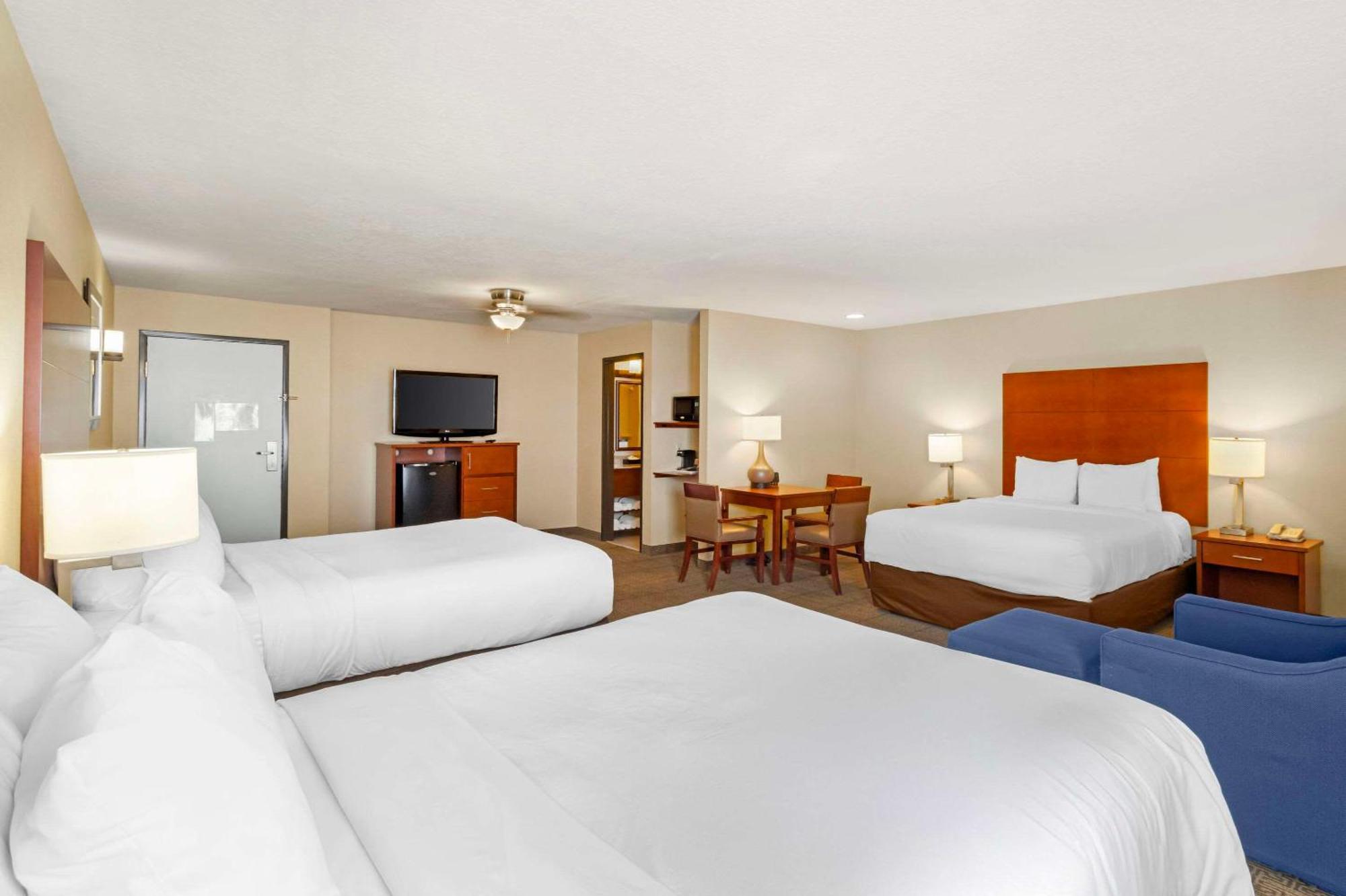 Comfort Inn & Suites Near Fallon Naval Air Station Екстер'єр фото
