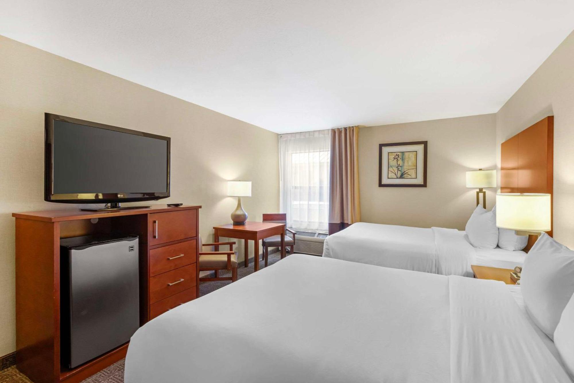 Comfort Inn & Suites Near Fallon Naval Air Station Екстер'єр фото