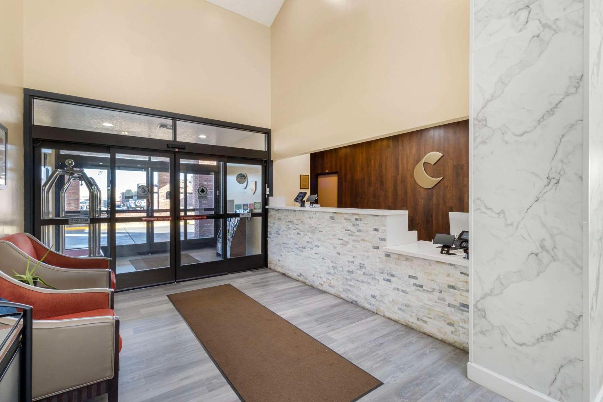 Comfort Inn & Suites Near Fallon Naval Air Station Екстер'єр фото