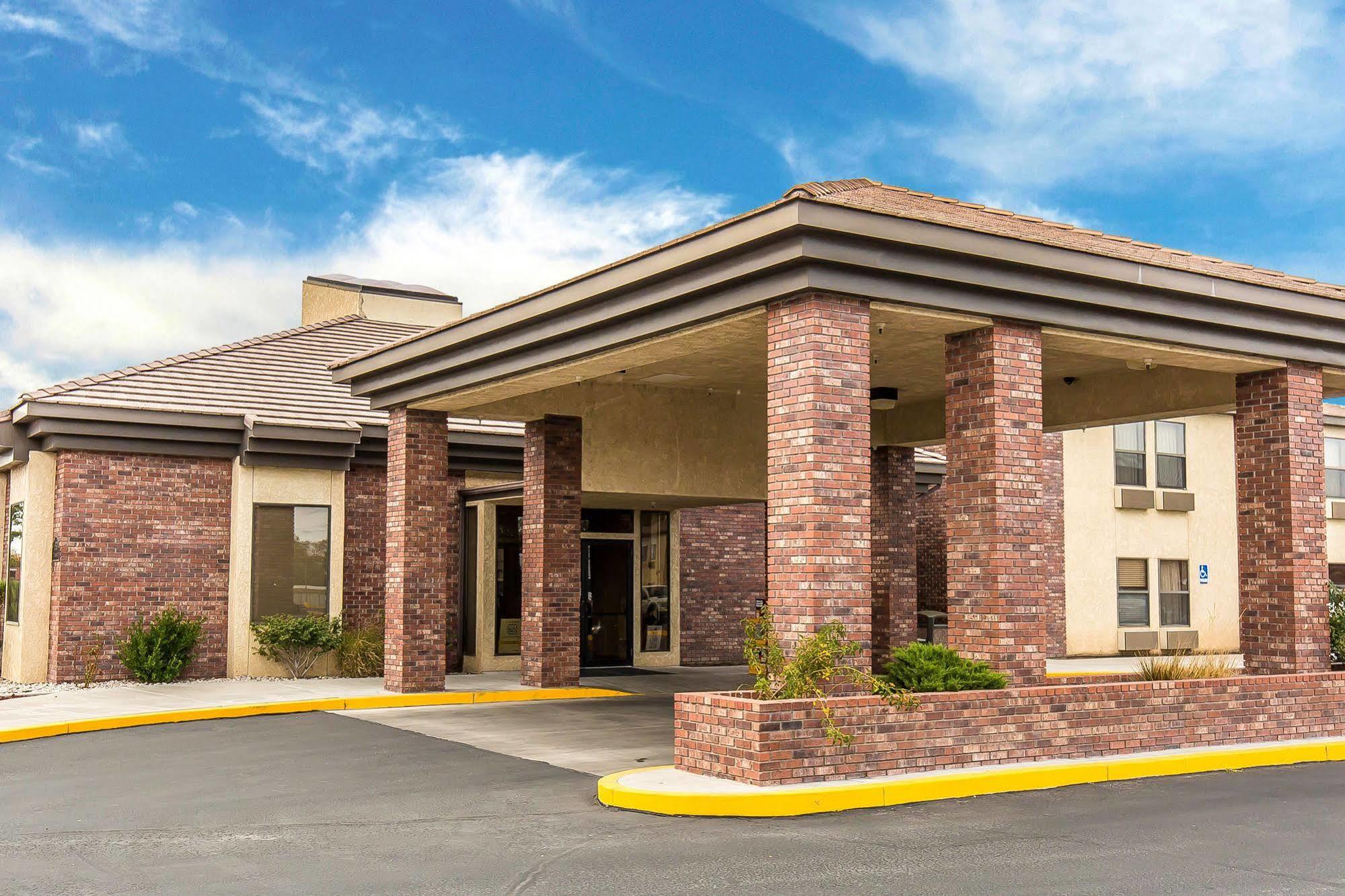Comfort Inn & Suites Near Fallon Naval Air Station Екстер'єр фото