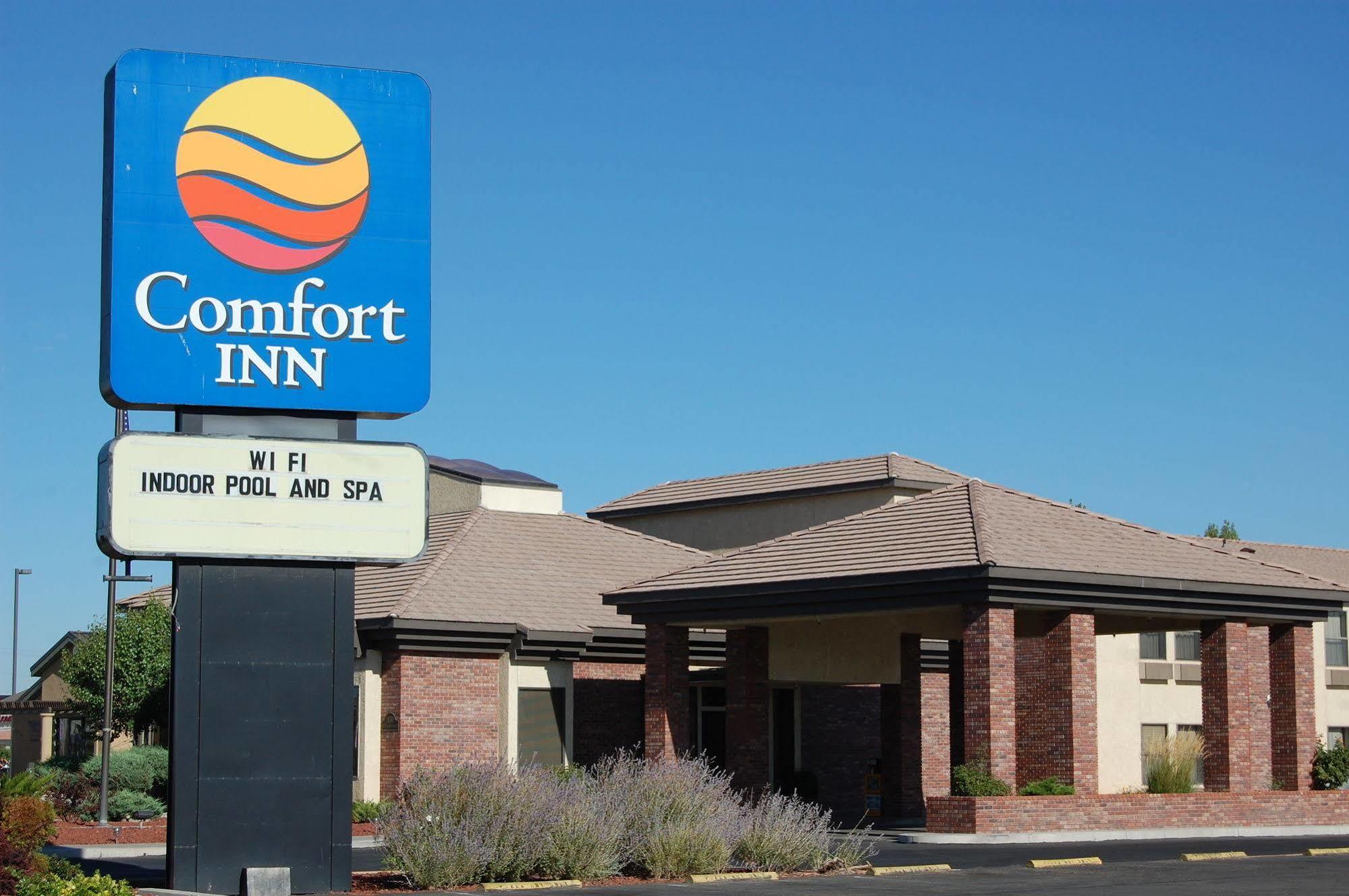 Comfort Inn & Suites Near Fallon Naval Air Station Екстер'єр фото